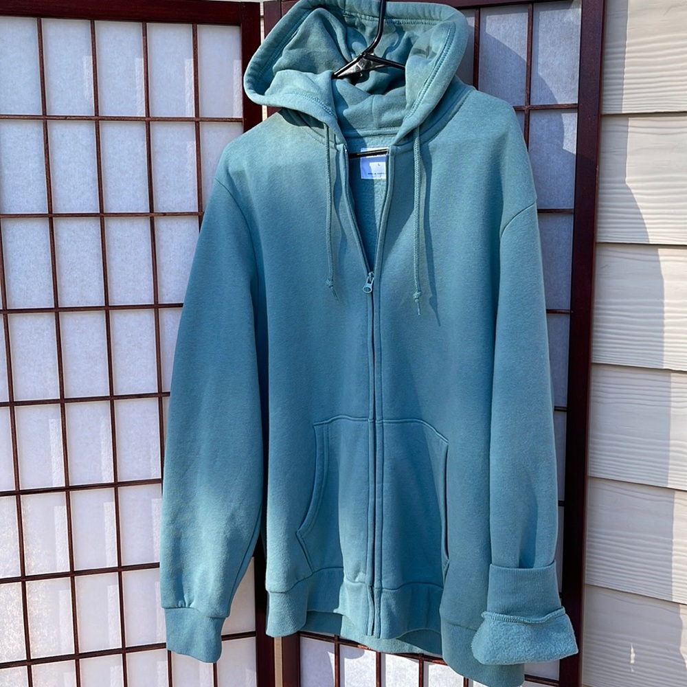 Mens Hoodie (Never Worn)